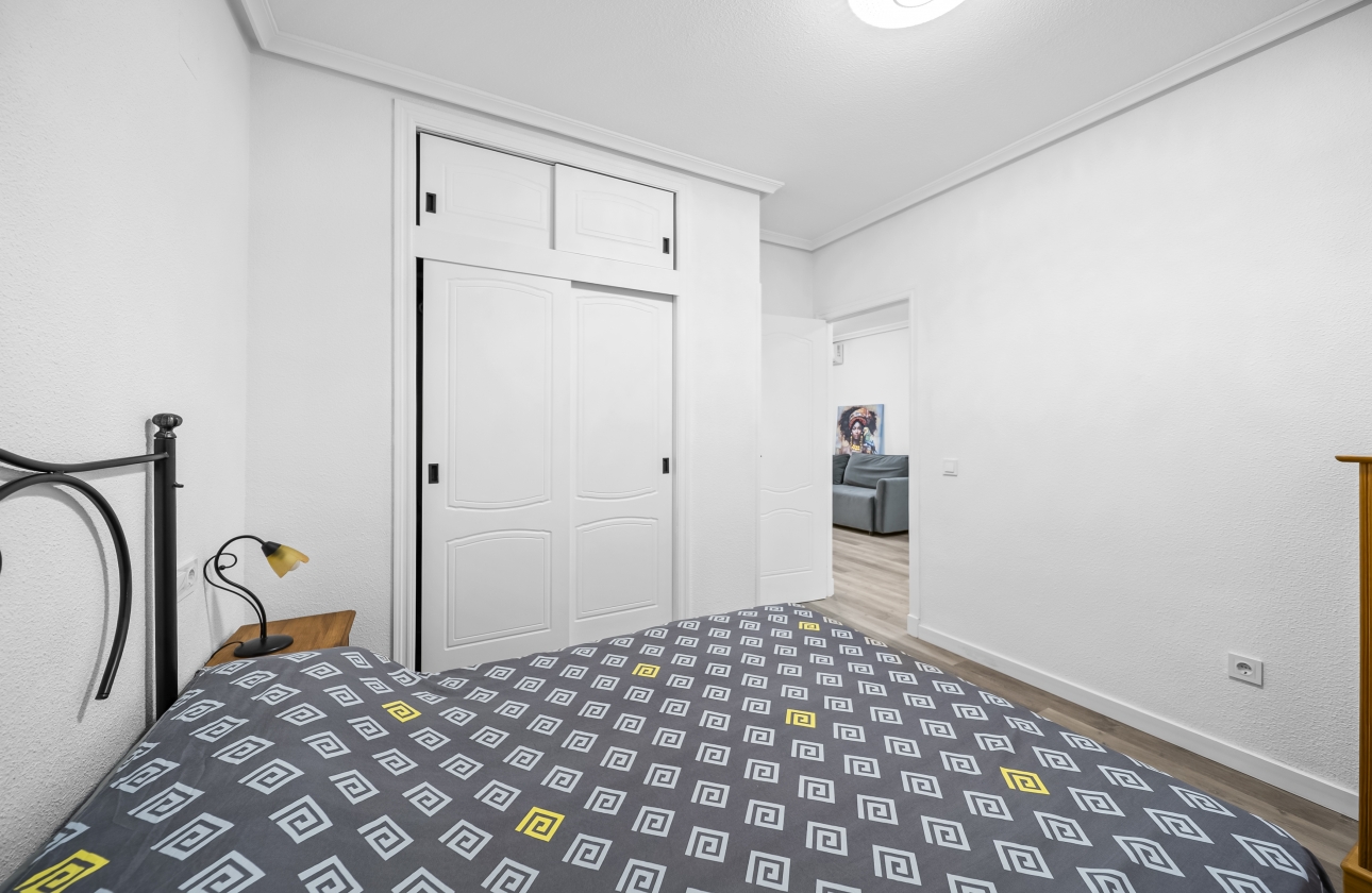 Resale - Apartment - Torrevieja - Centro