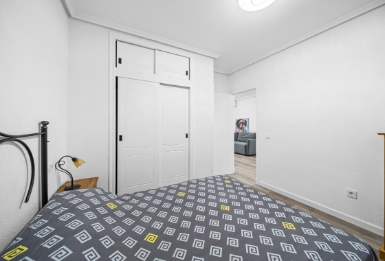 Resale - Apartment - Torrevieja - Centro