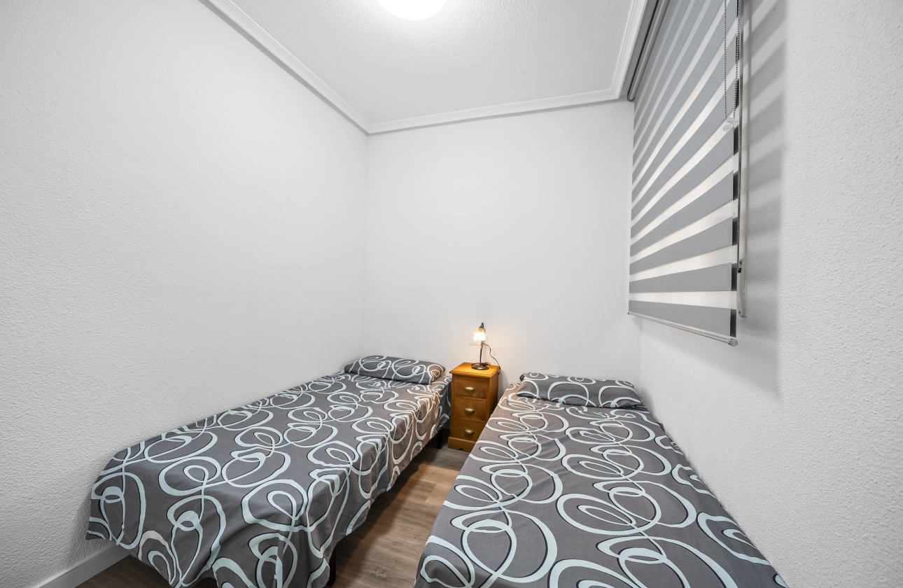 Resale - Apartment - Torrevieja - Centro