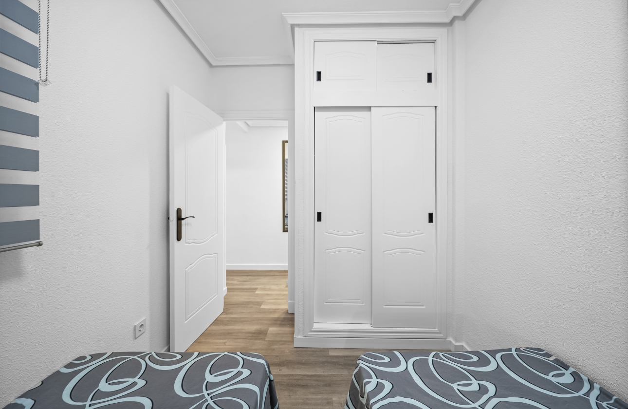 Resale - Apartment - Torrevieja - Centro