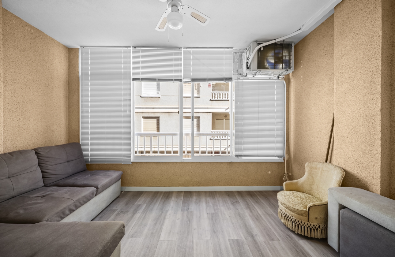 Resale - Apartment - Torrevieja - Centro