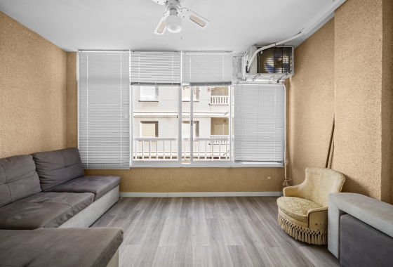 Resale - Apartment - Torrevieja - Centro