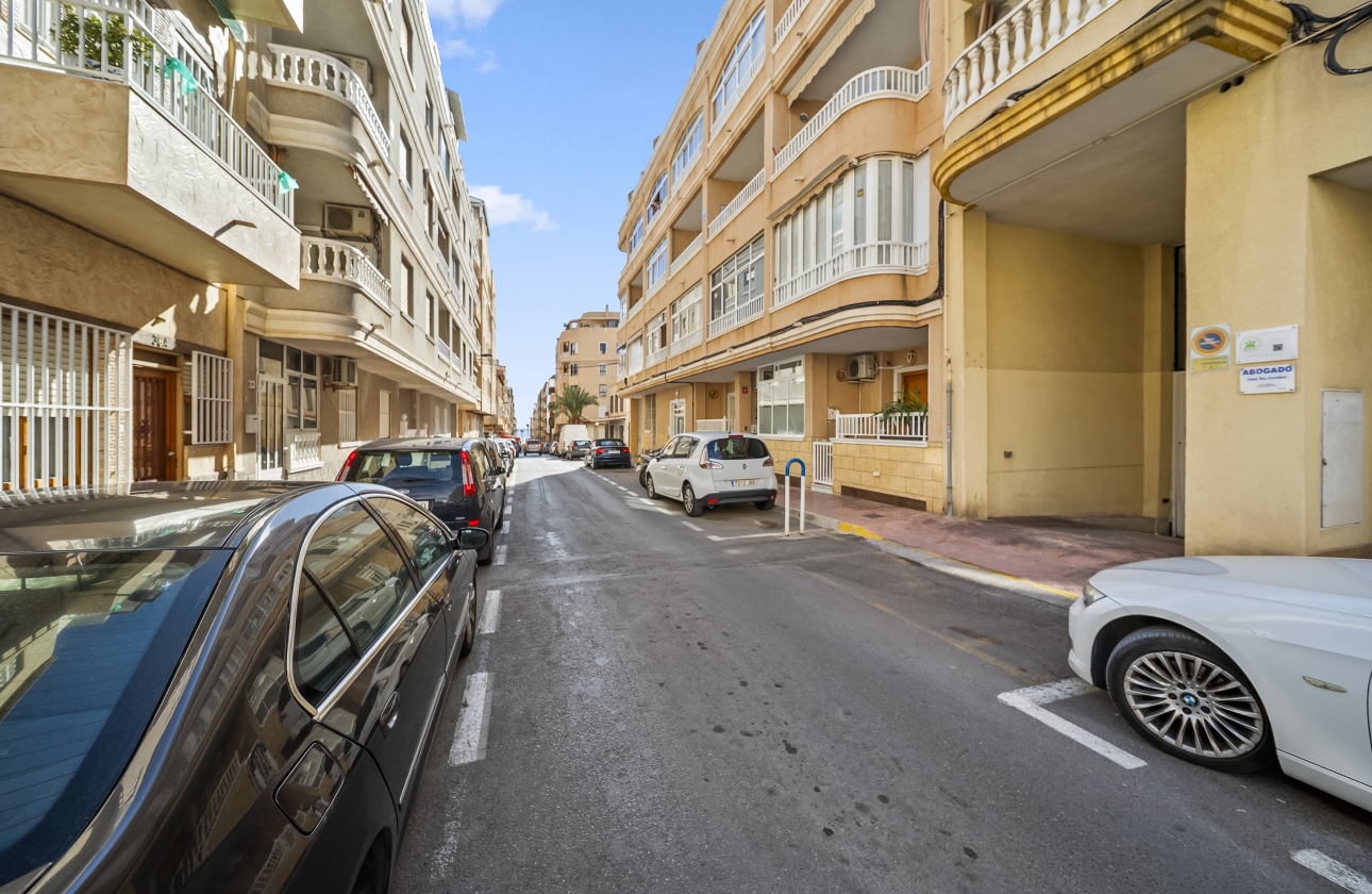 Resale - Apartment - Torrevieja - Centro