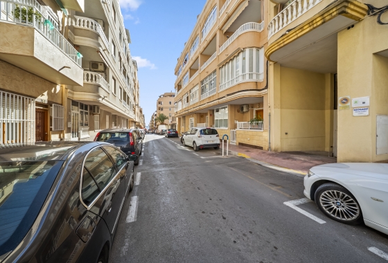 Resale - Apartment - Torrevieja - Centro