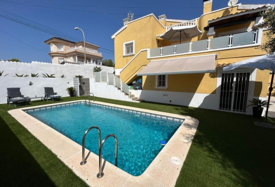 Resale - Villa - San Miguel de Salinas