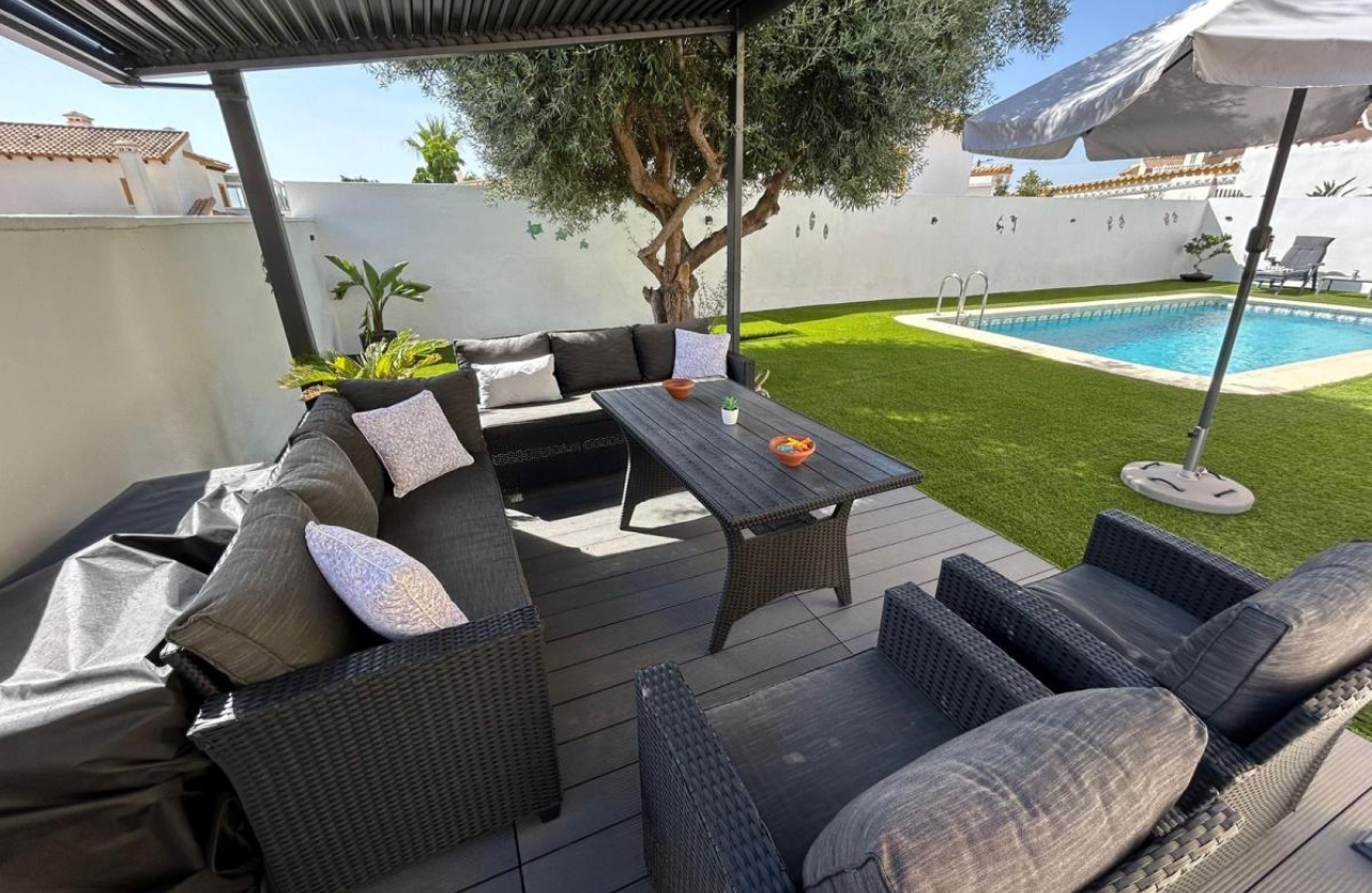 Resale - Villa - San Miguel de Salinas