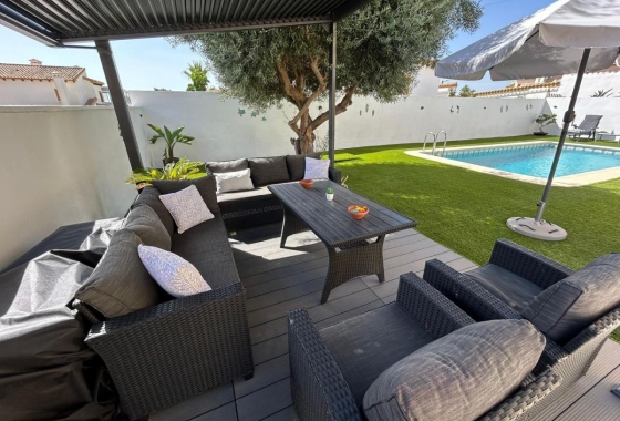 Resale - Villa - San Miguel de Salinas