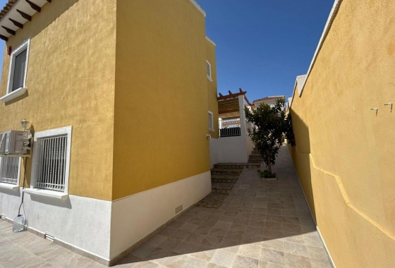 Resale - Villa - San Miguel de Salinas