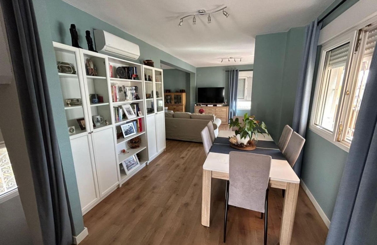 Resale - Villa - San Miguel de Salinas