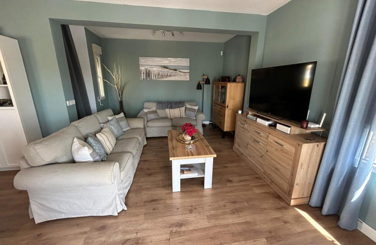 Resale - Villa - San Miguel de Salinas