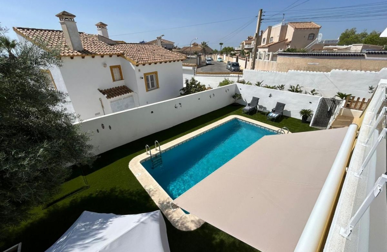 Resale - Villa - San Miguel de Salinas