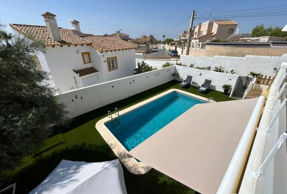 Resale - Villa - San Miguel de Salinas
