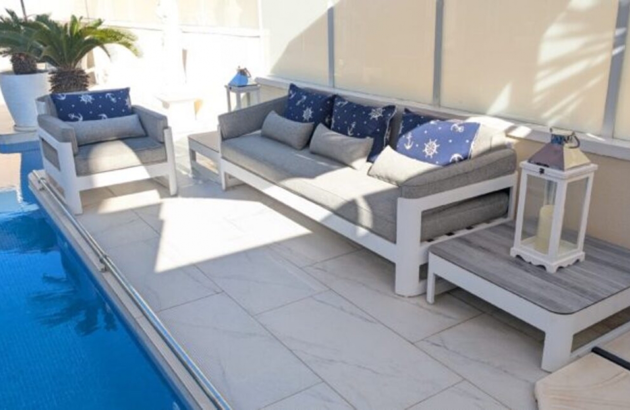 Resale - Villa - Orihuela Costa - Villamartín