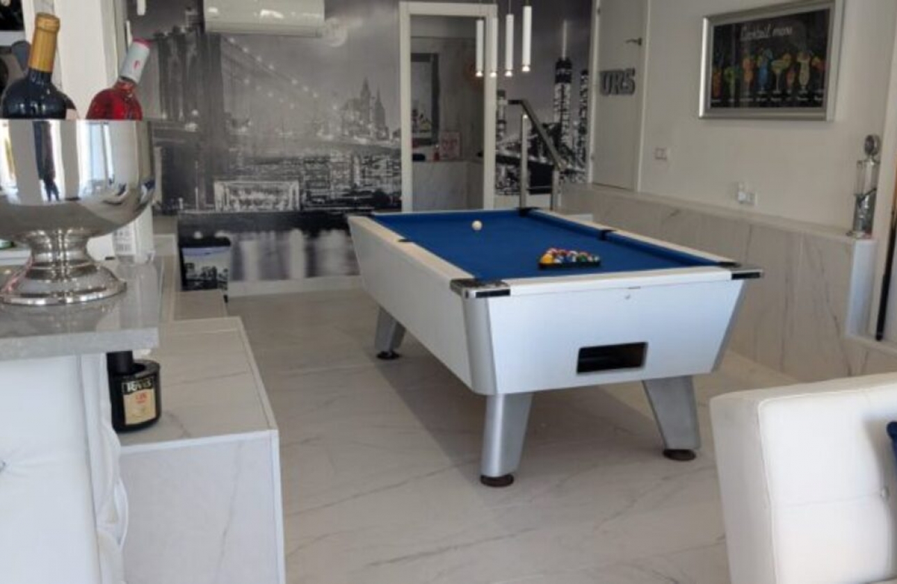 Resale - Villa - Orihuela Costa - Villamartín