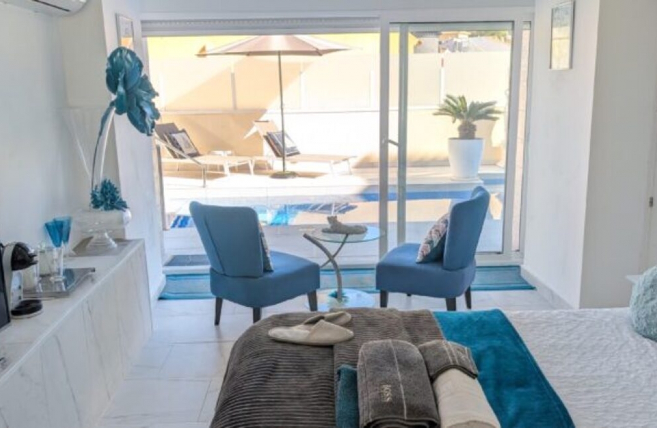 Resale - Villa - Orihuela Costa - Villamartín