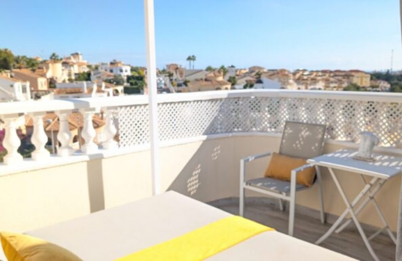 Resale - Villa - Orihuela Costa - Villamartín