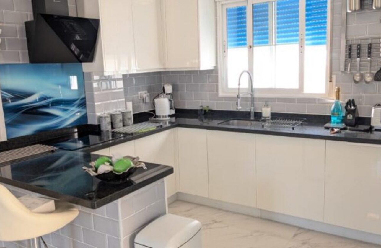 Resale - Villa - Orihuela Costa - Villamartín