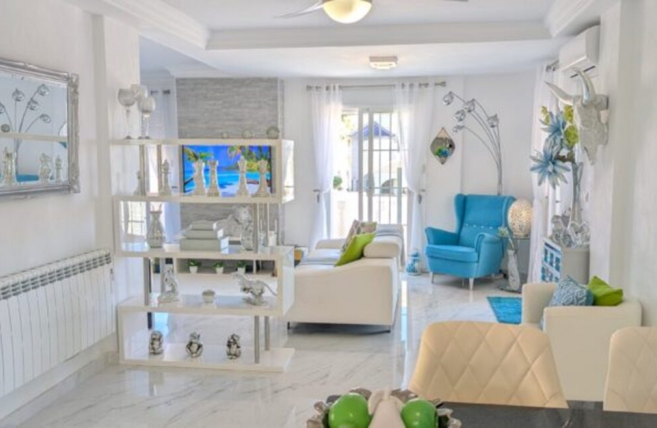 Resale - Villa - Orihuela Costa - Villamartín