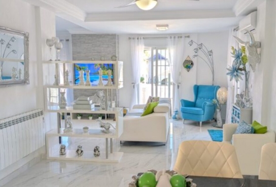 Resale - Villa - Orihuela Costa - Villamartín