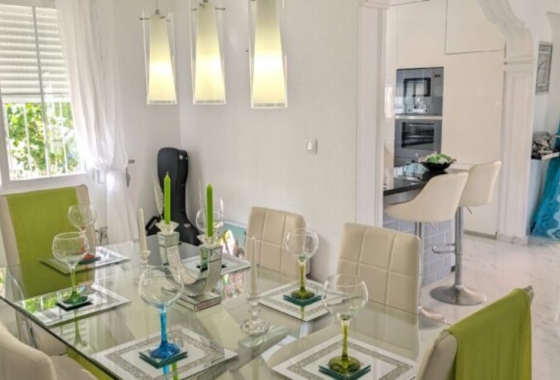 Resale - Villa - Orihuela Costa - Villamartín