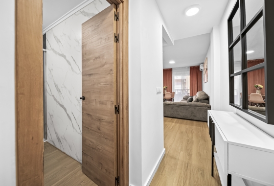 Resale - Apartment - Torrevieja - Centro