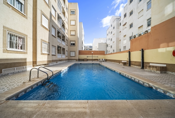 Resale - Apartment - Torrevieja - Centro
