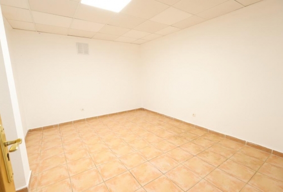 Resale - Villa - Orihuela Costa - Villamartín