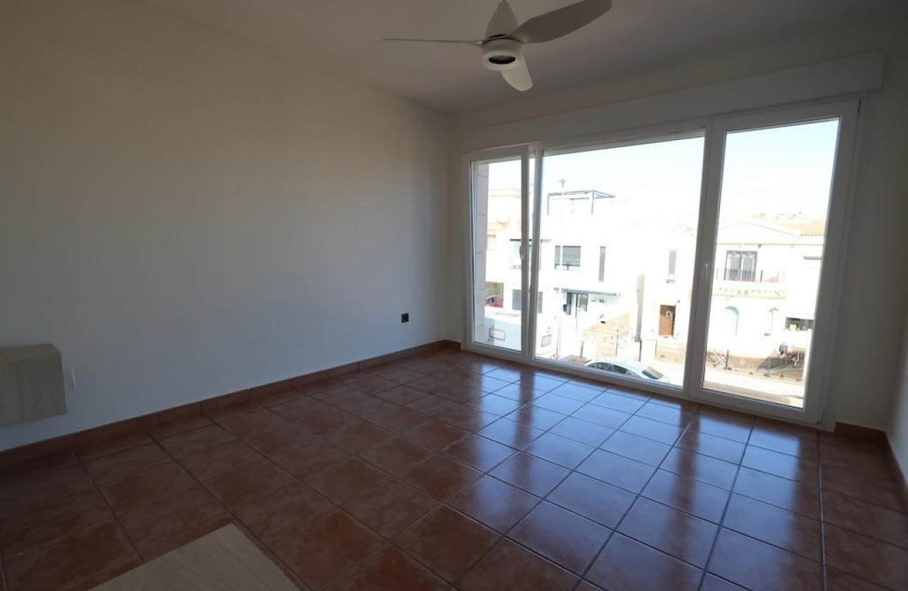 Resale - Villa - Orihuela Costa - Villamartín