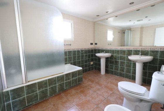 Resale - Villa - Orihuela Costa - Villamartín