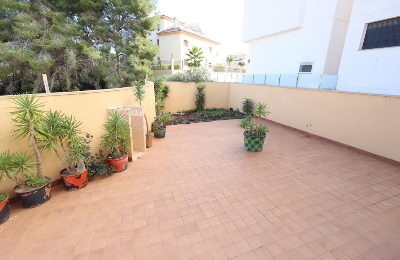 Resale - Villa - Orihuela Costa - Villamartín