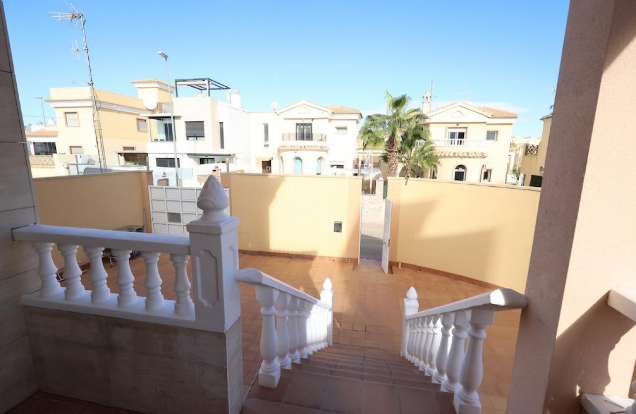 Resale - Villa - Orihuela Costa - Villamartín