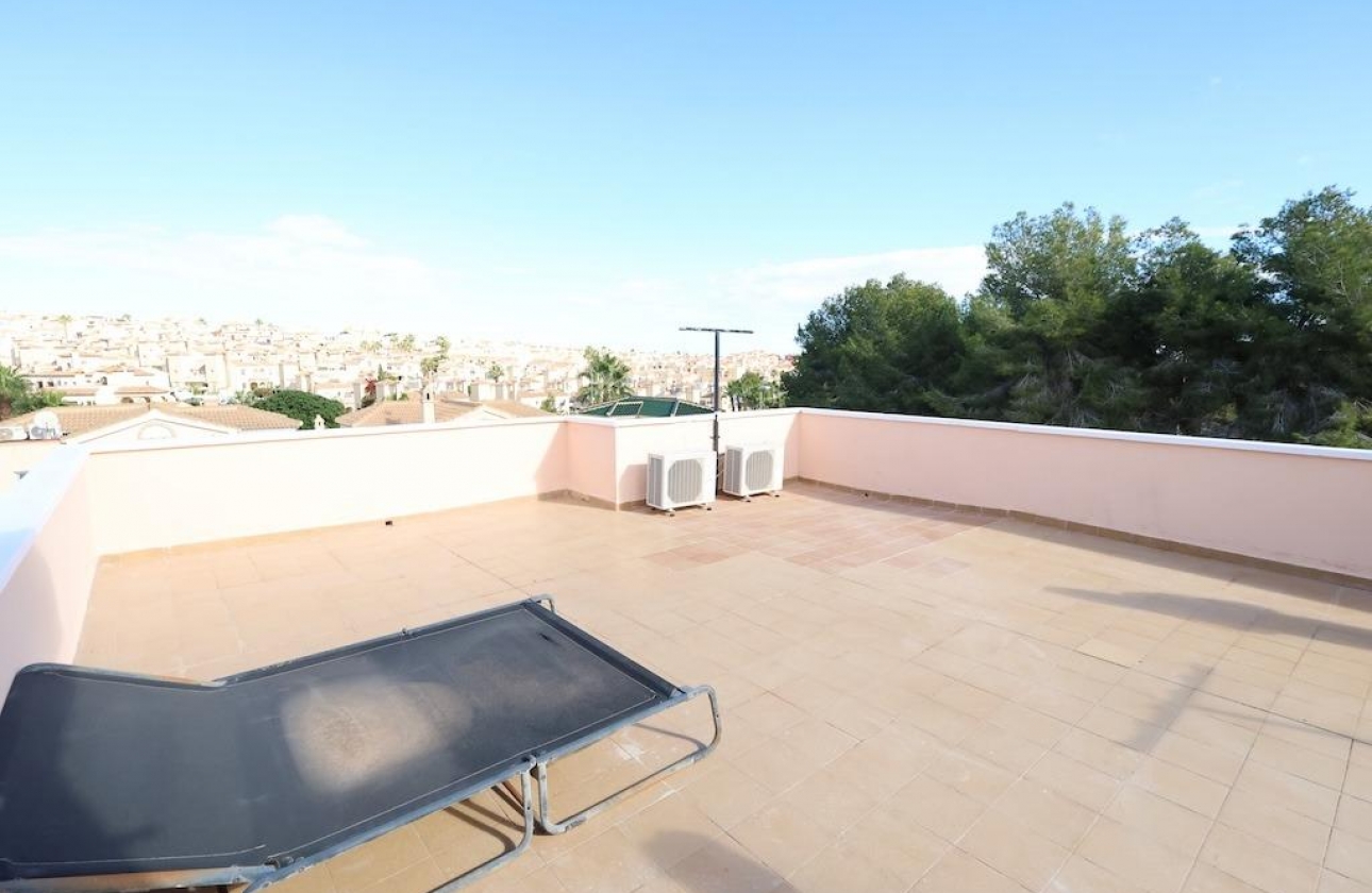Resale - Villa - Orihuela Costa - Villamartín