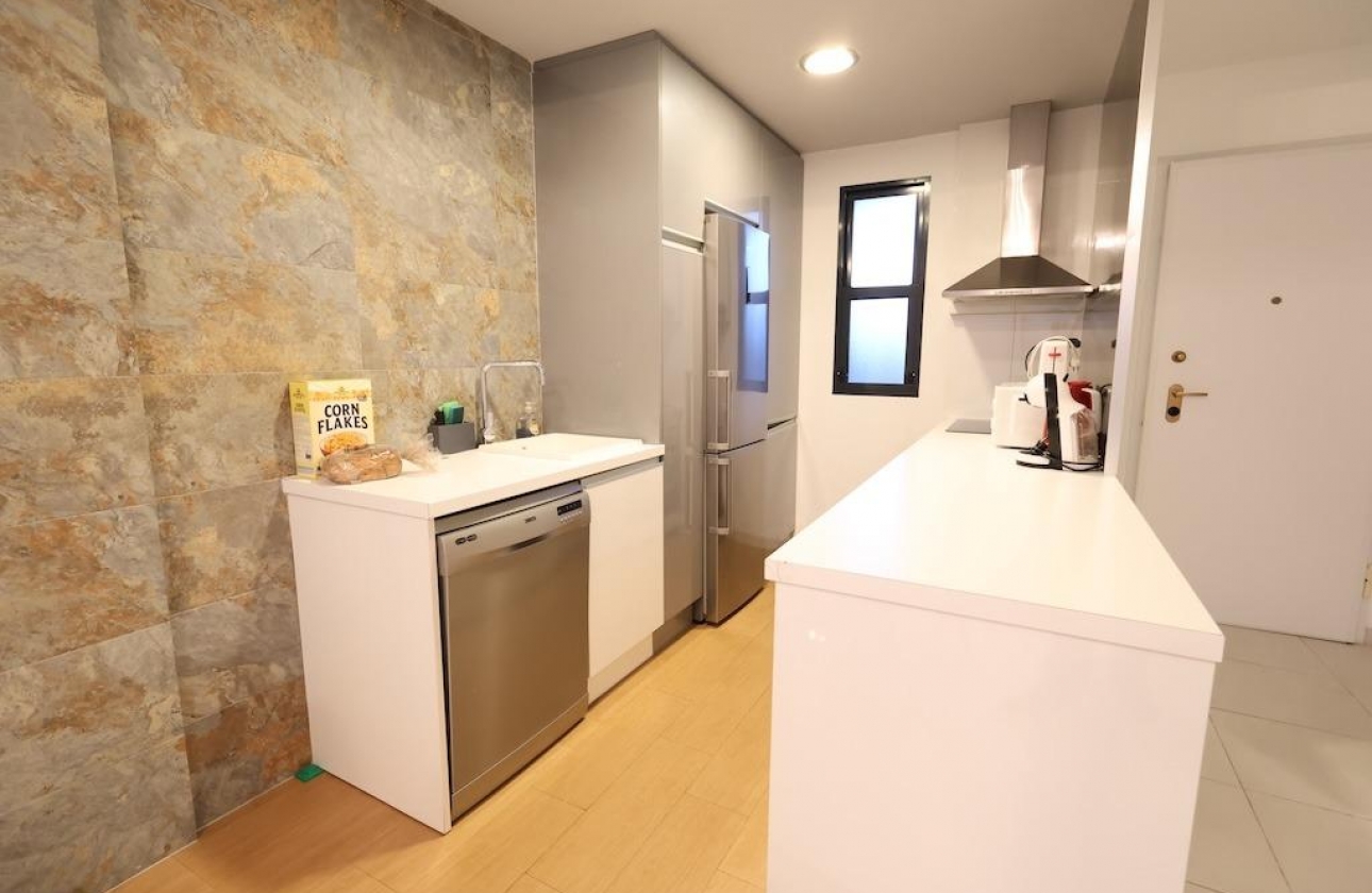 Resale - Apartment - Orihuela Costa - La Zenia