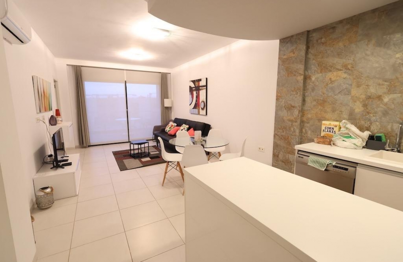 Resale - Apartment - Orihuela Costa - La Zenia