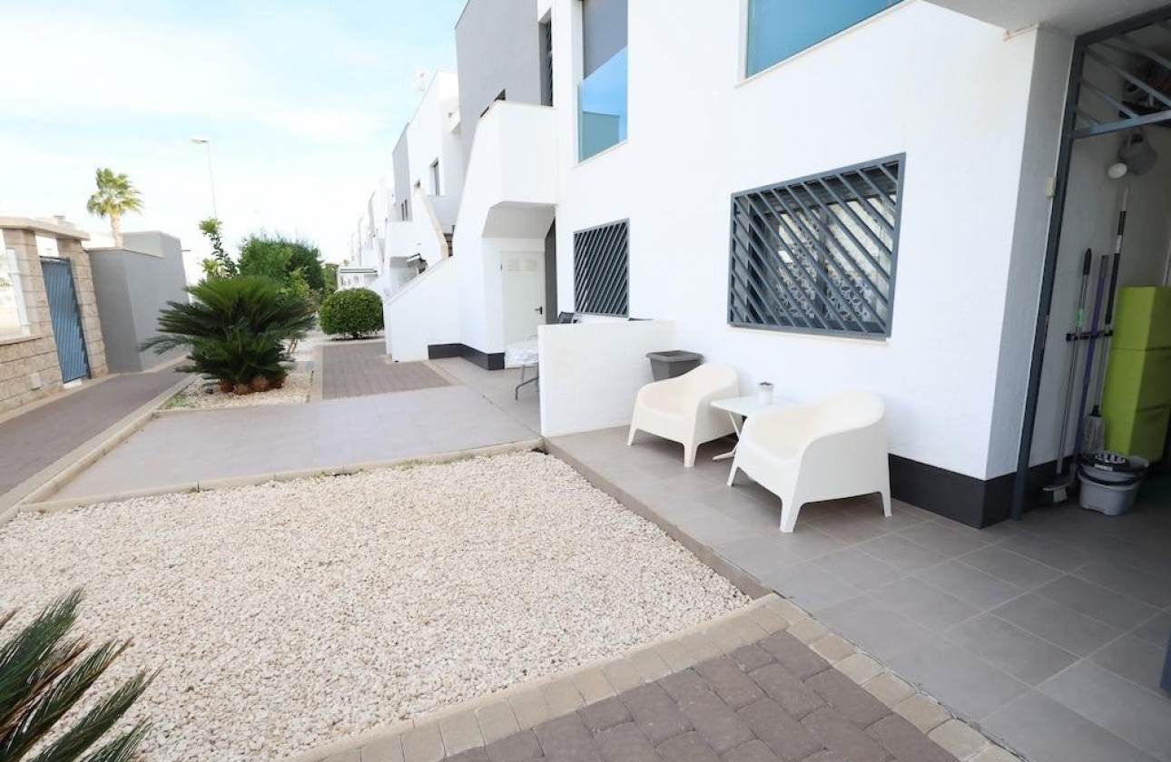 Resale - Bungalow - Orihuela Costa - La Zenia
