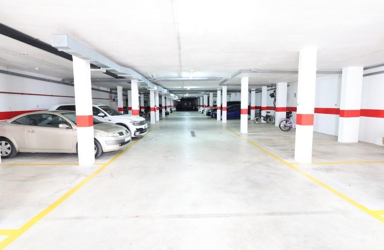 Resale - Bungalow - Orihuela Costa - La Zenia