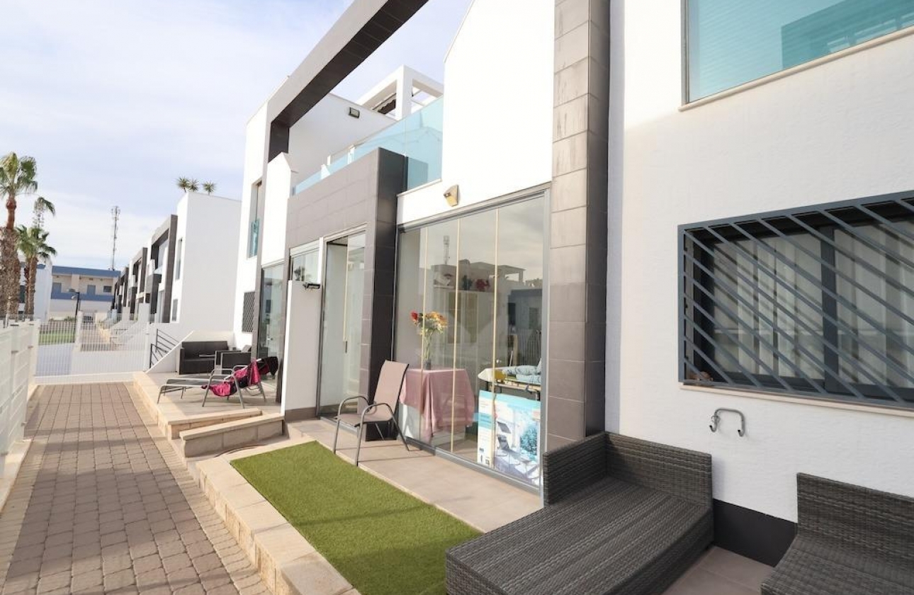 Resale - Bungalow - Orihuela Costa - La Zenia