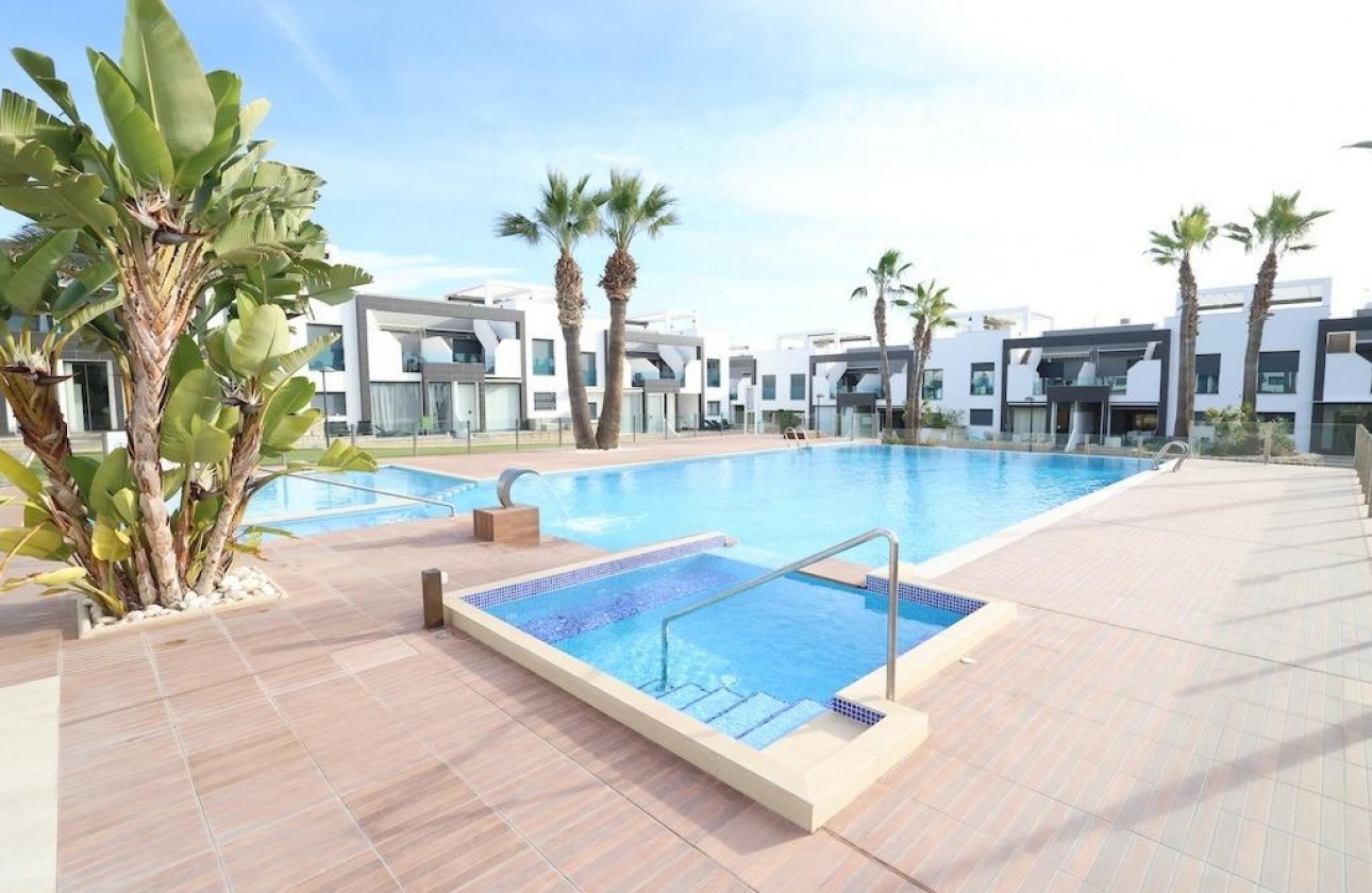 Resale - Bungalow - Orihuela Costa - La Zenia