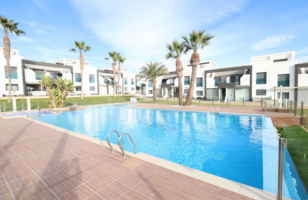 Resale - Bungalow - Orihuela Costa - La Zenia