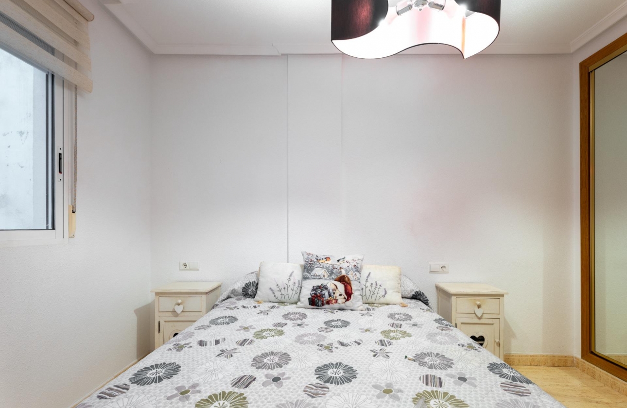 Resale - Apartment - Torrevieja - Parque de las Naciones