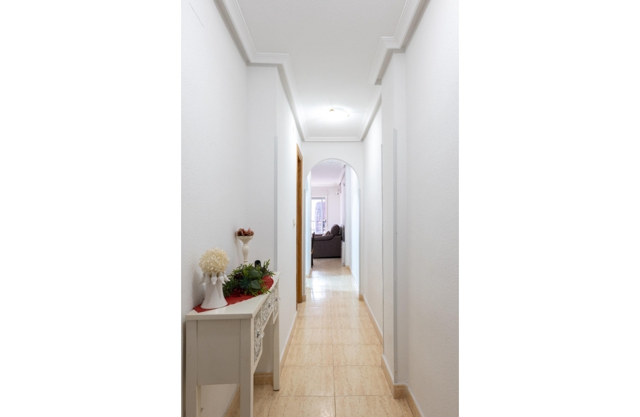 Resale - Apartment - Torrevieja - Parque de las Naciones