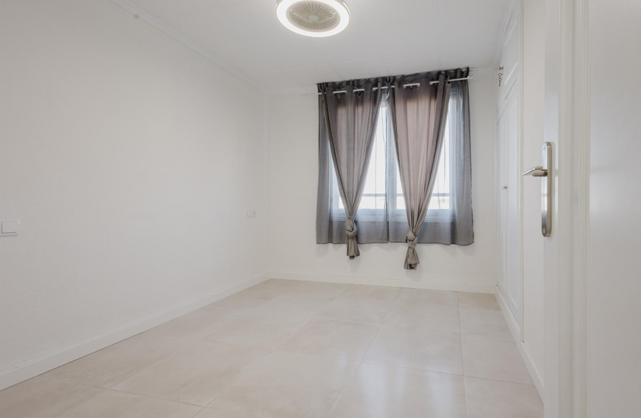 Resale - Apartment - Torrevieja
