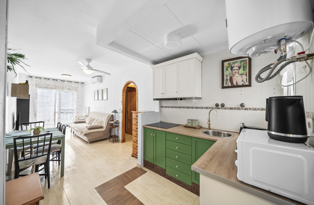 Resale - Apartment - Torrevieja - Centro