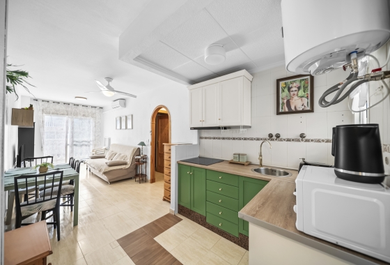 Resale - Apartment - Torrevieja - Centro