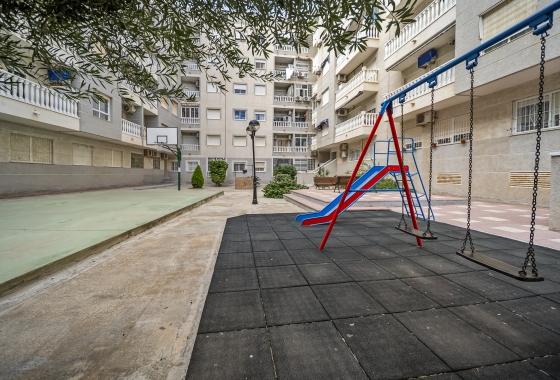 Resale - Apartment - Torrevieja - Centro