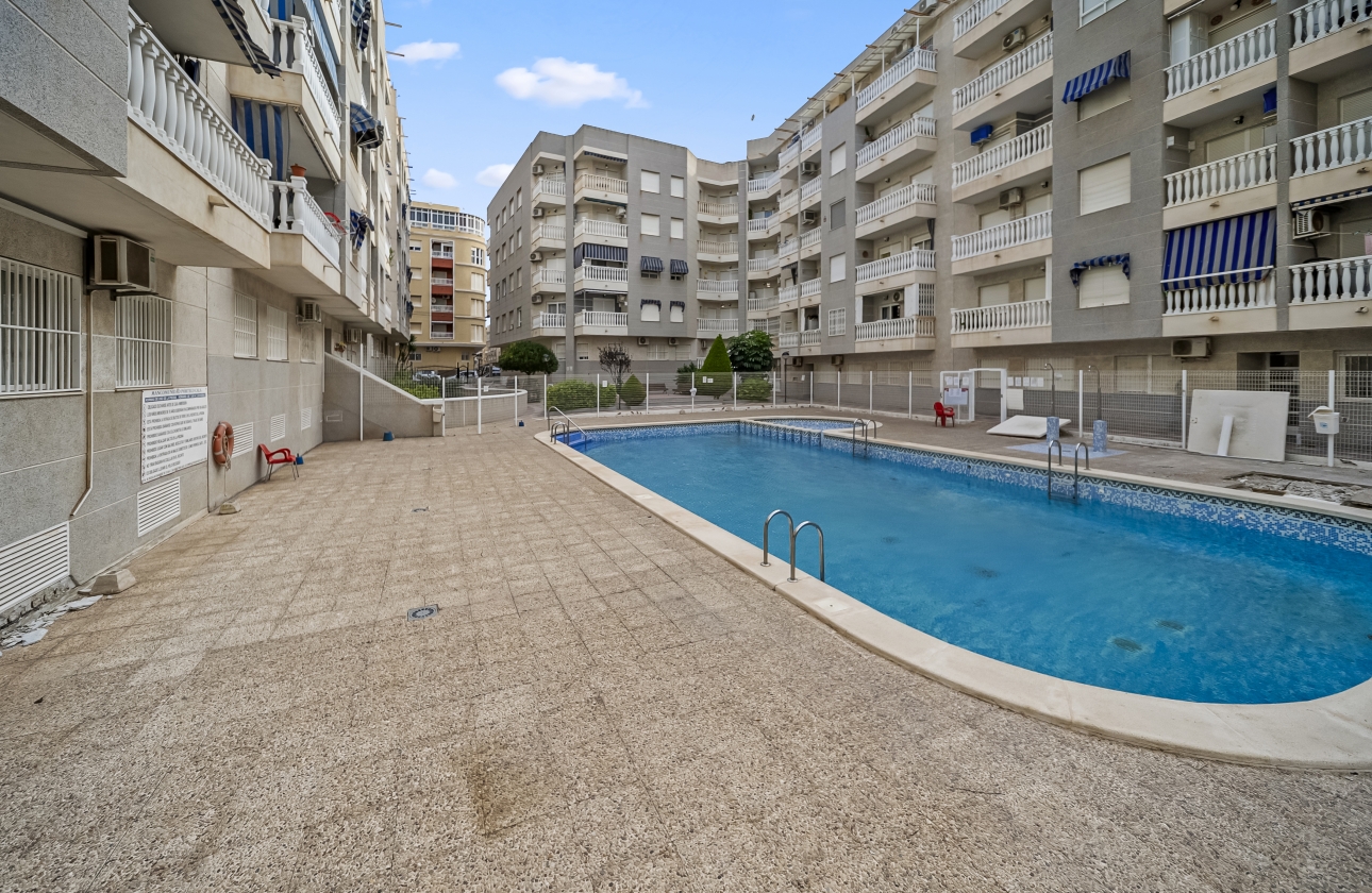 Resale - Apartment - Torrevieja - Centro