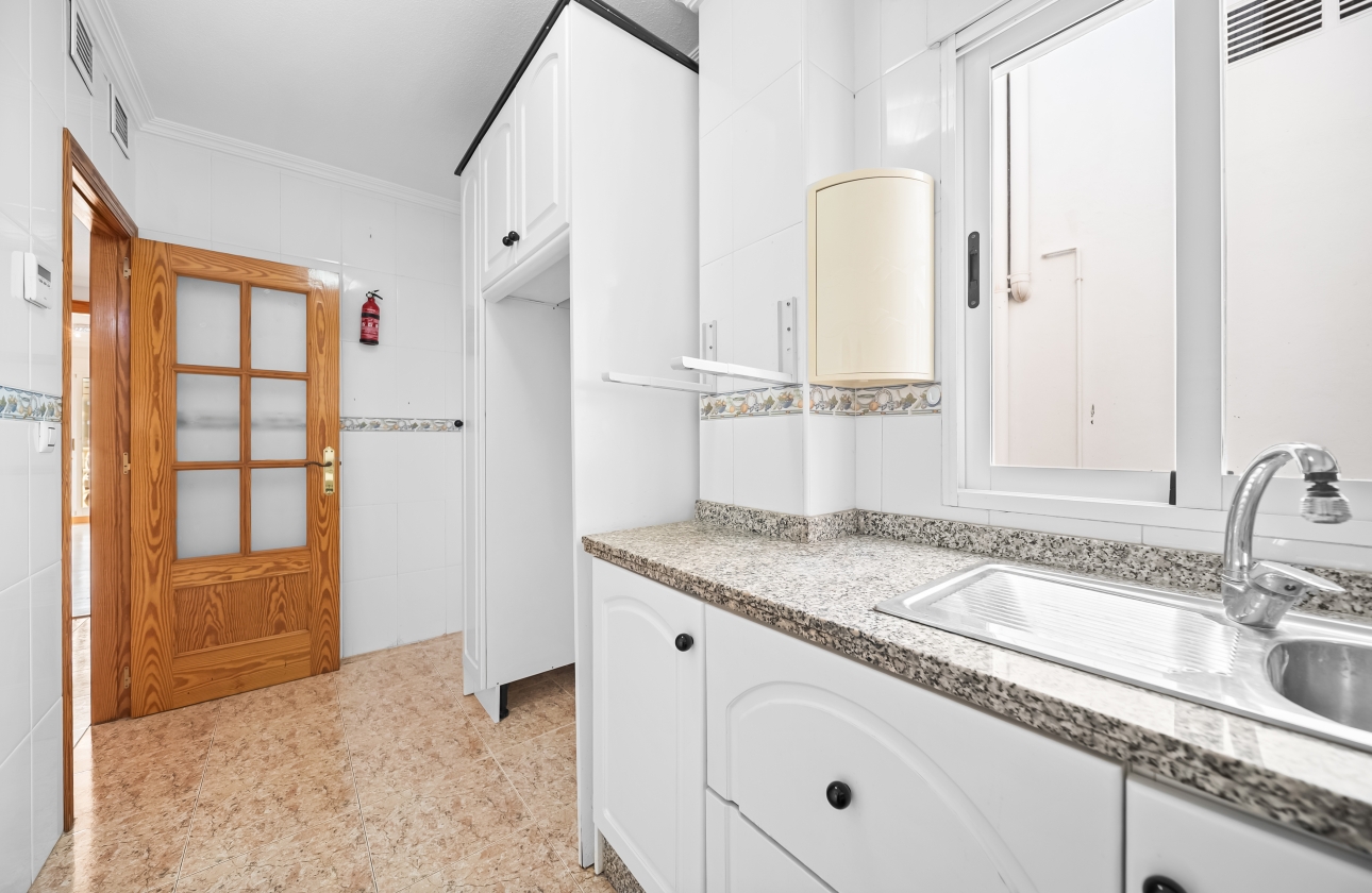 Resale - Penthouse - Torrevieja - Puerto