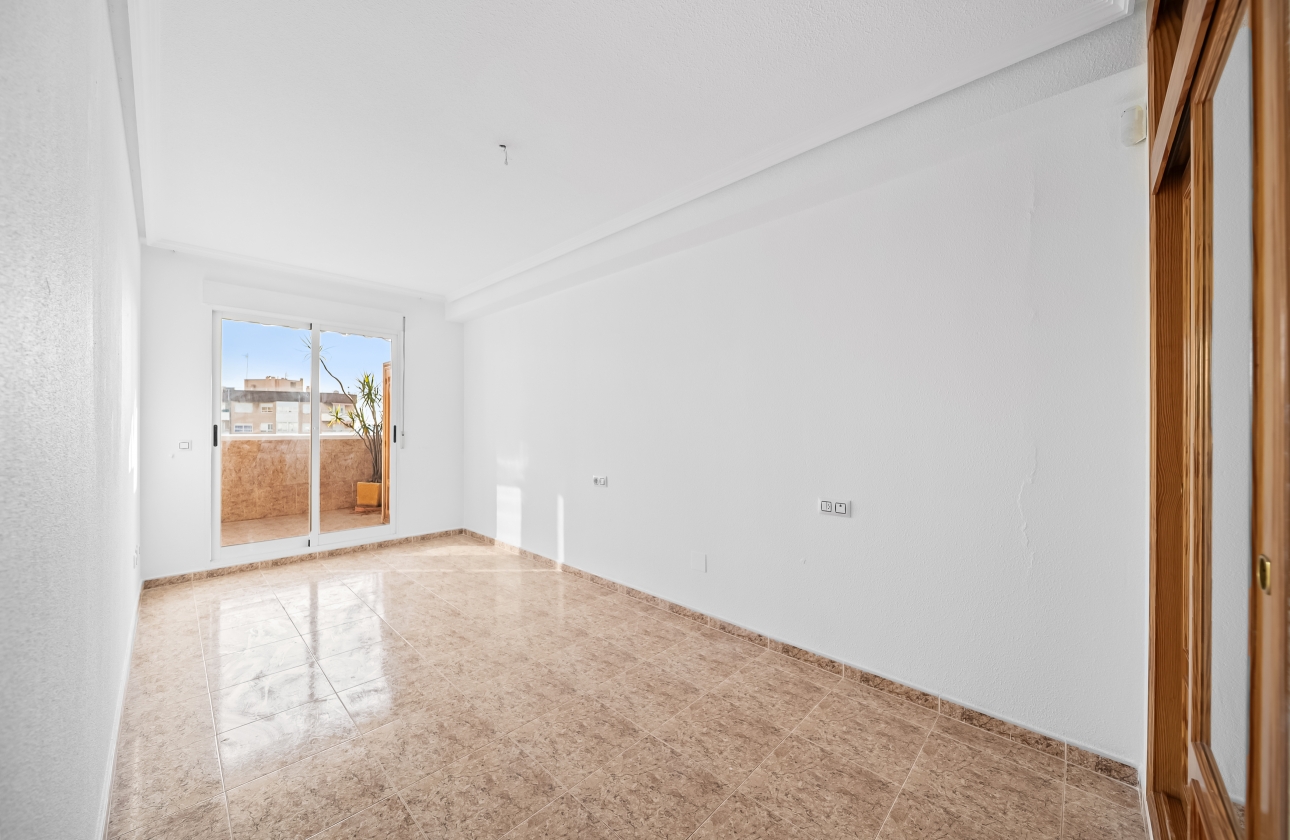 Resale - Penthouse - Torrevieja - Puerto