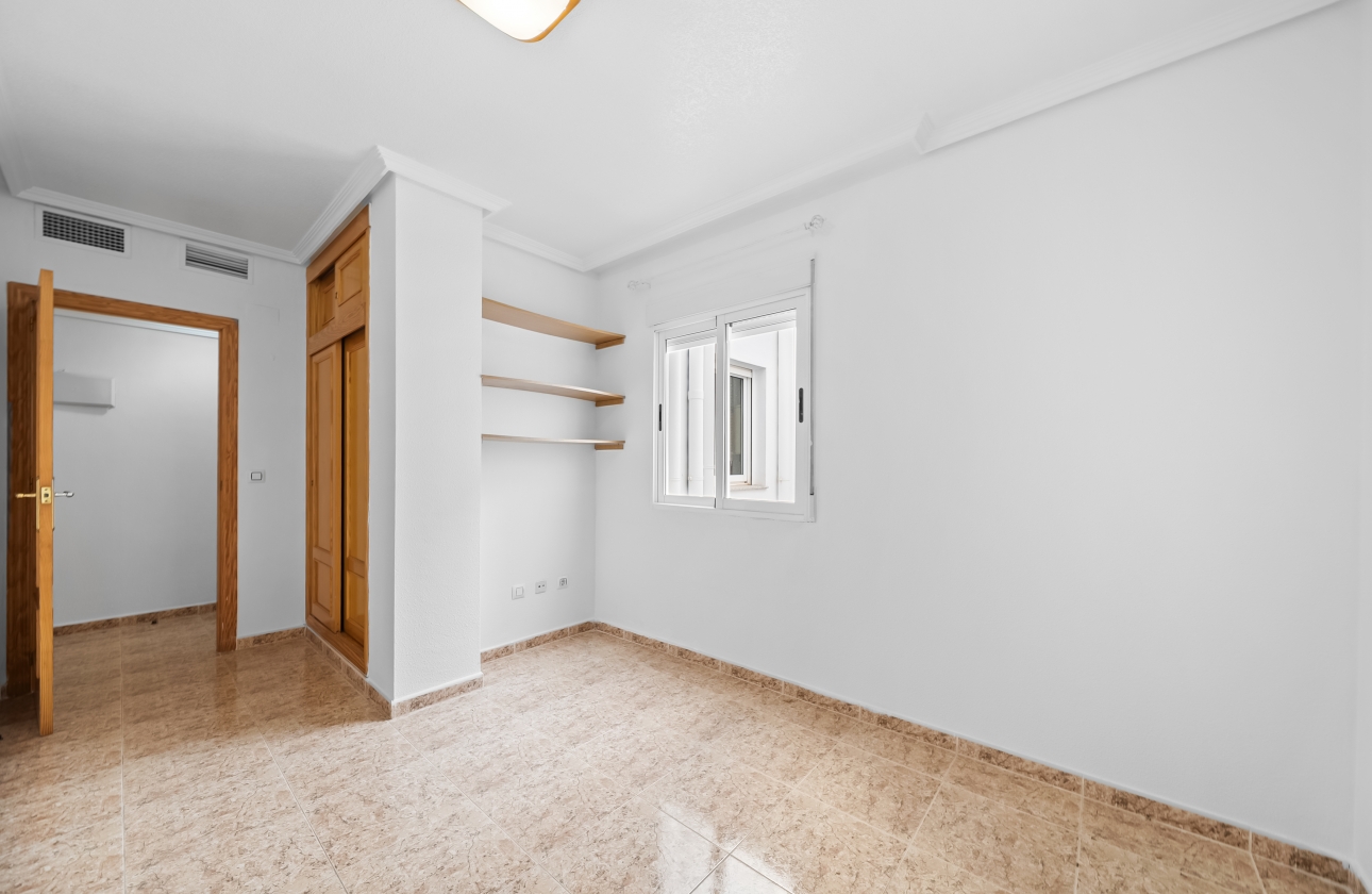 Resale - Penthouse - Torrevieja - Puerto