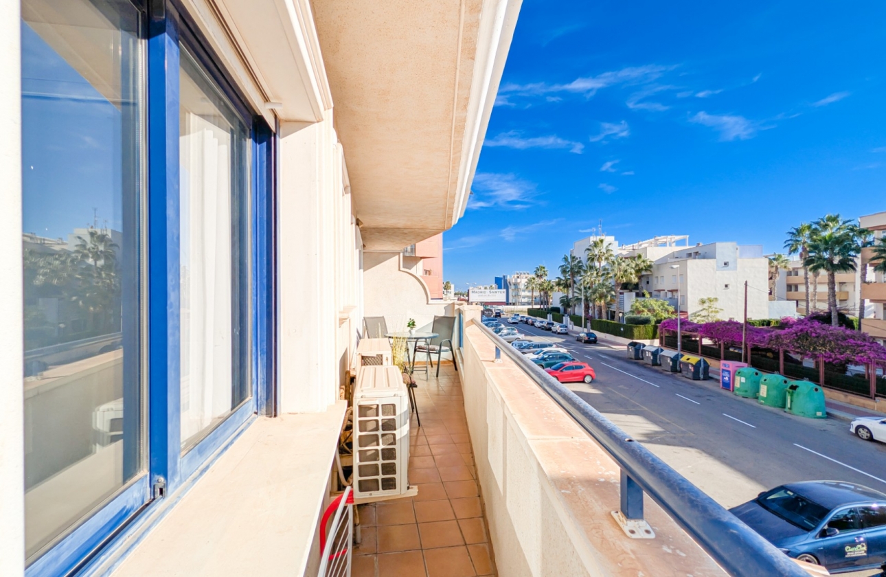 Resale - Apartment - Orihuela Costa - Cabo Roig